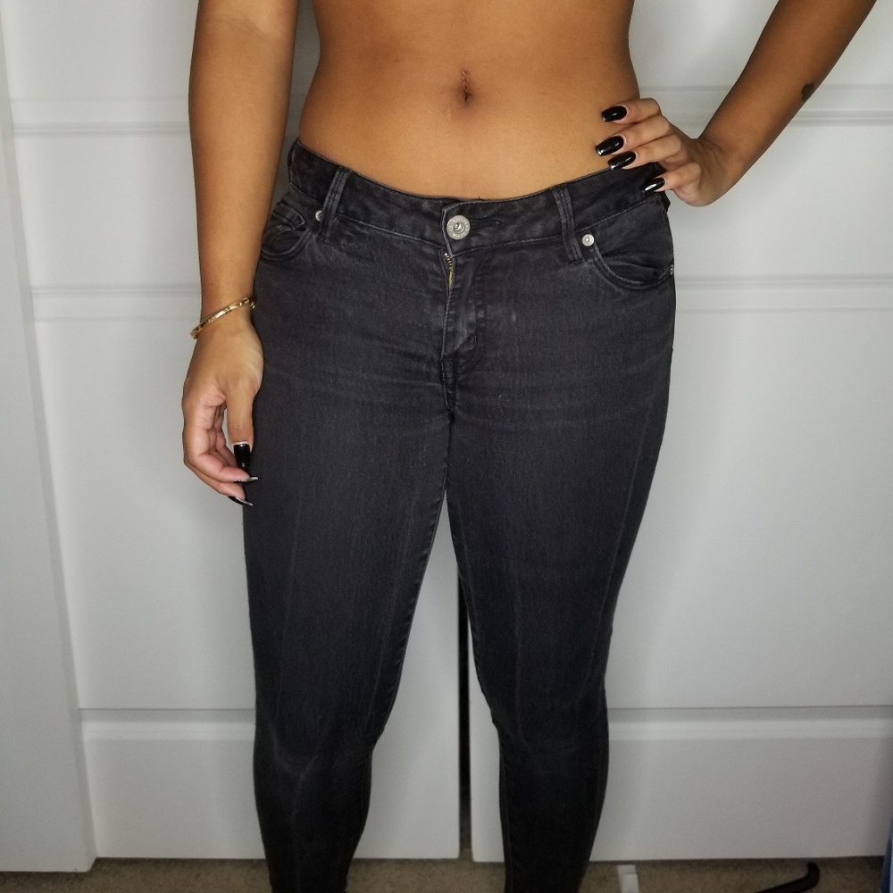 SOLD Skinny jeans